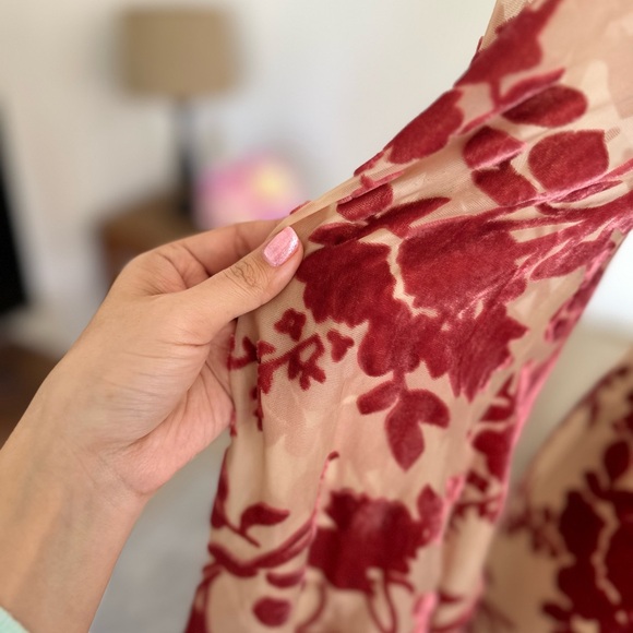 Floral Velvet Tie dress - Picture 9 of 11